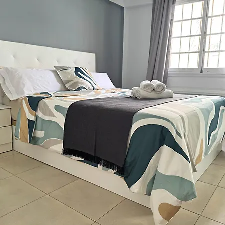 Cristianos - Sea View Апартаменты *